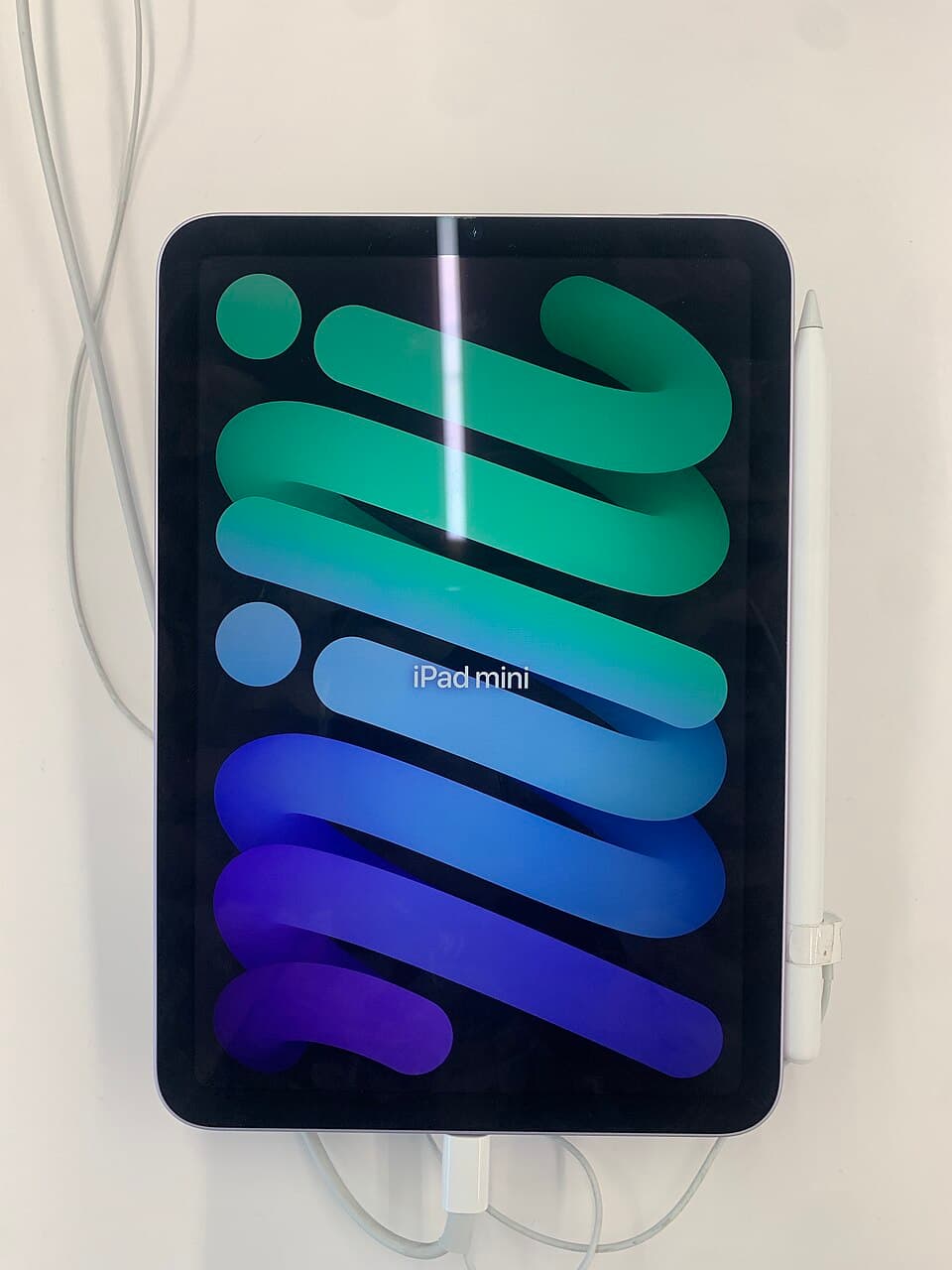 Apple iPad mini 7 (A17 Pro, 2024), vooraanzicht